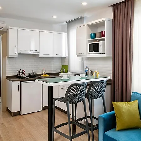 Hotel apartamentowy The & 3*