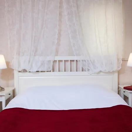 Aparthotel The & 4*