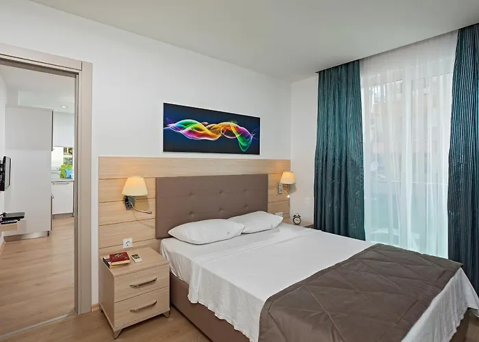 Hotel apartamentowy The & 3*