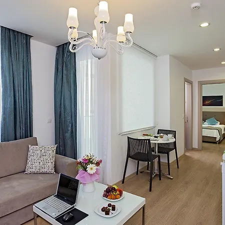 Lejlighedshotel The &