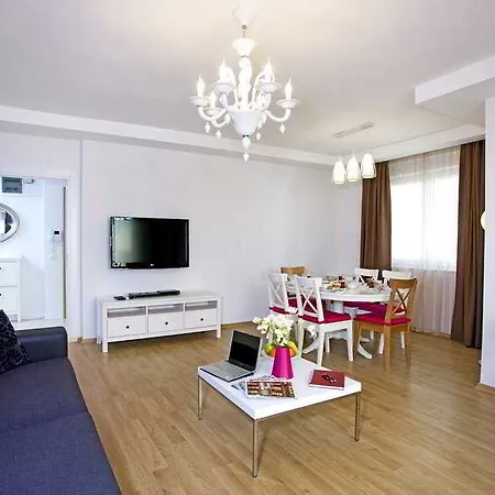 Lejlighedshotel The &