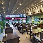 Appart hôtel The & 3*