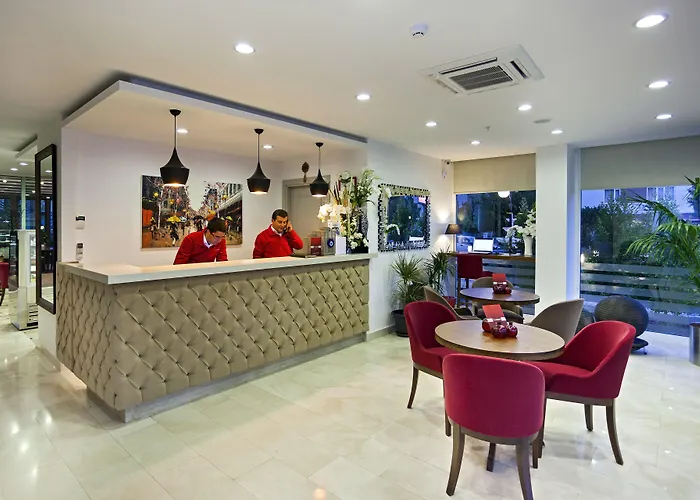 Aparthotel The &